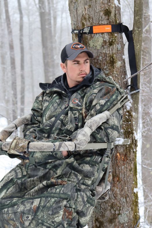 IWOM Cold Weather Hunting Clothes In Treestand will keep you warm and on your hunt